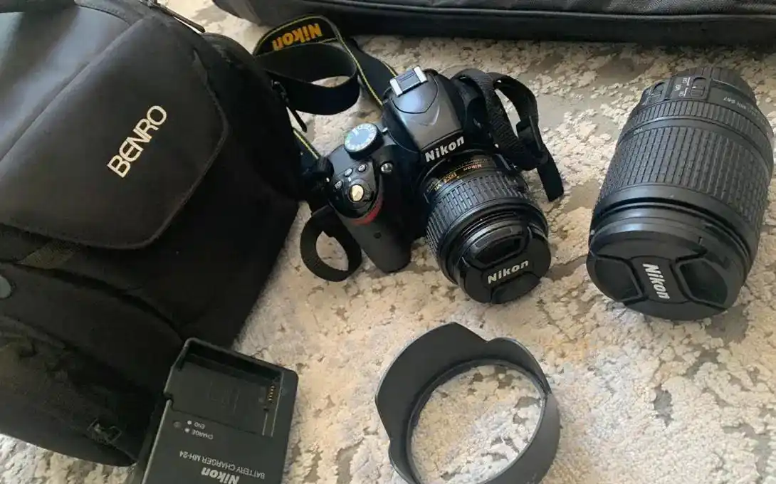 دوربین نیکون D3200 دست دو