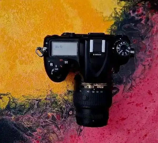 دوربین Nikon d7100 نیکون ۳هزارشات با لنز ۱۸-۵۵ دست دو