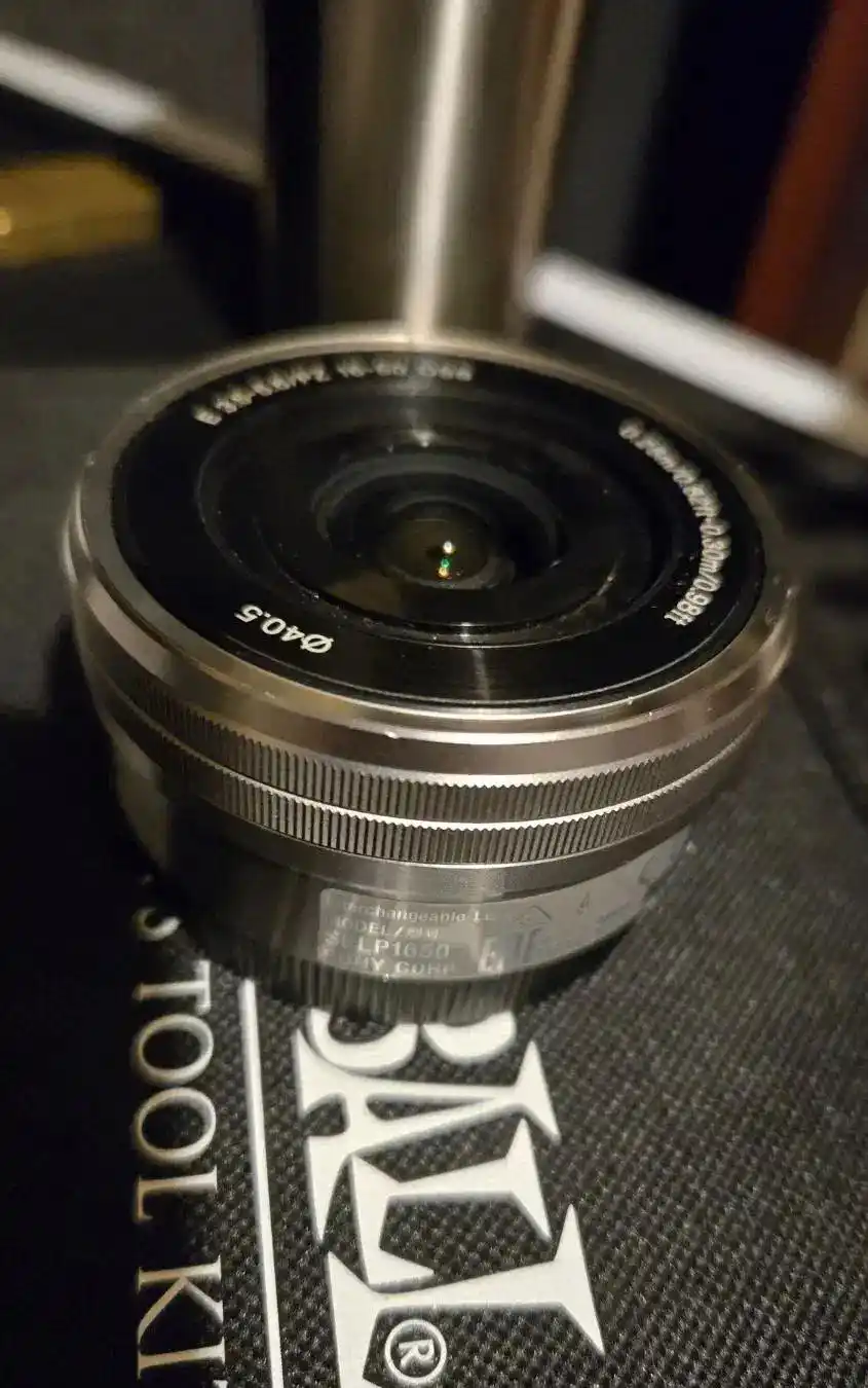 لنز کیت سونی ۱۶ ۵۰ دست دو