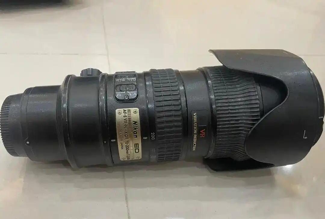 لنز۷۰-۲۰۰نیکون نیکوراصل ژاپن باf2.8 دست دو