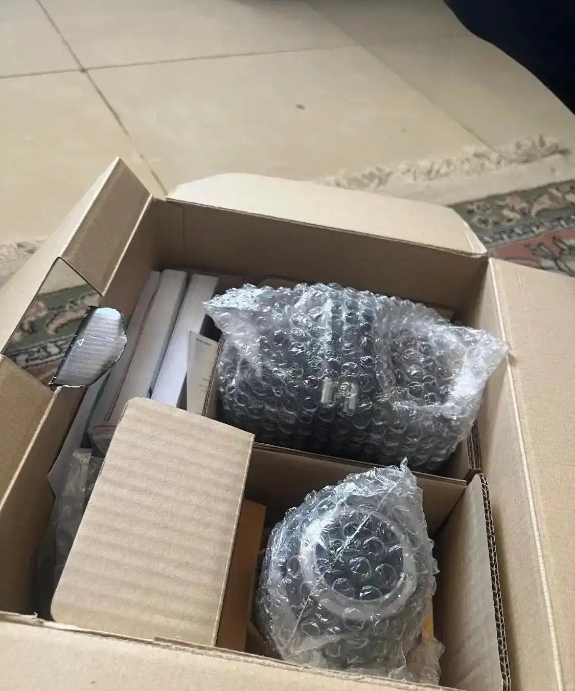 دوربین حرفه ای D810 دست دو