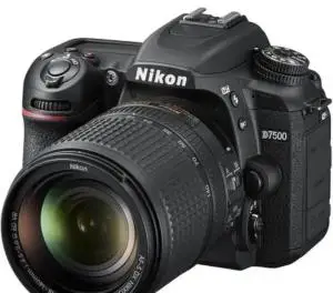 دوربین Nikon مدل D7500 دست دوم
