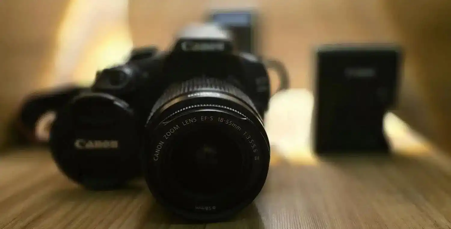 دوربین Canon1200D EOS در حد نو و کم شات دست دو