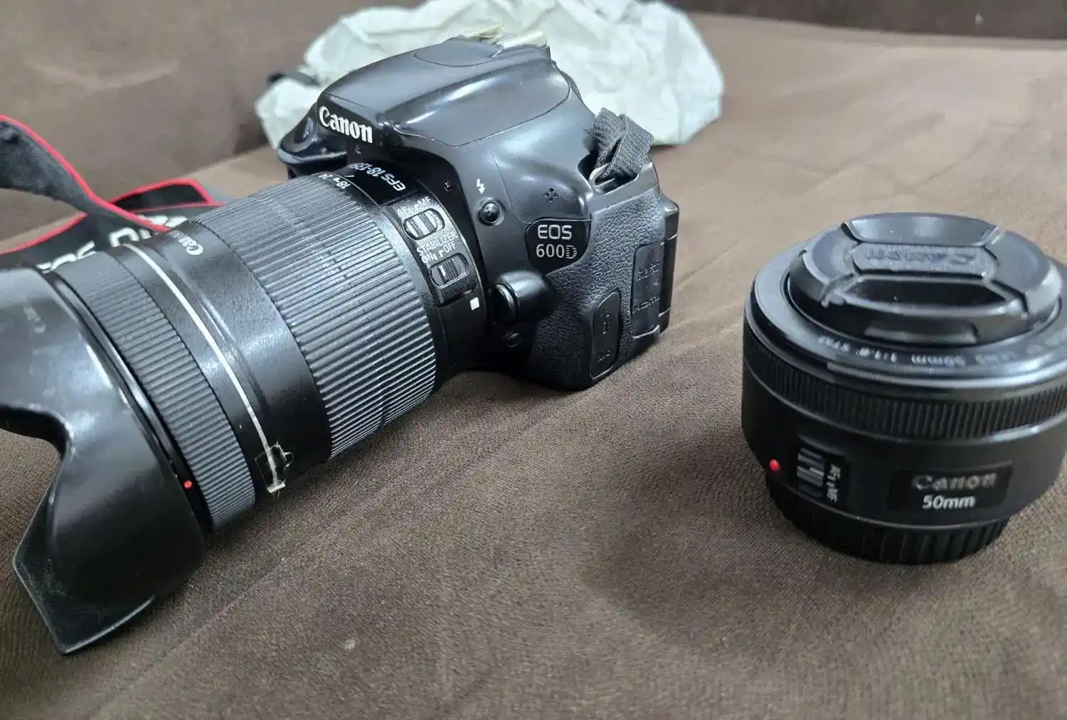 دوربین کنون 600d همراه دو لنز حرفه‌ای دست دو