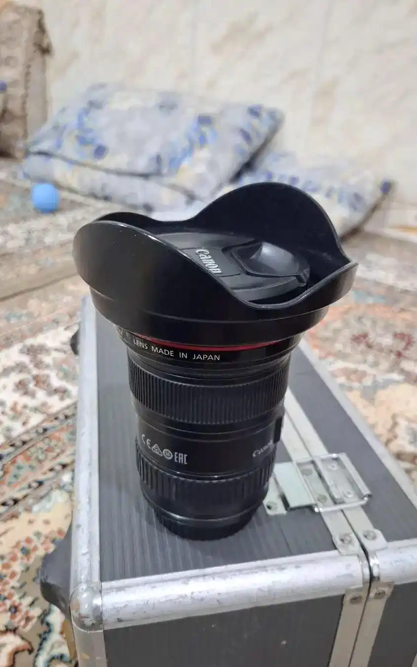 لنز کانن 16.35 دست دو
