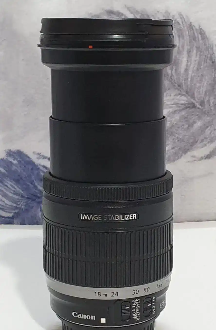 لنز کانن ۲۰۰-۱۸ لرزشگیردار دست دو