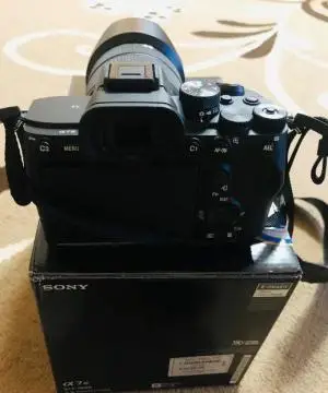 دوربین سونی a7iv به همراه لنز و rs4 دست دوم
