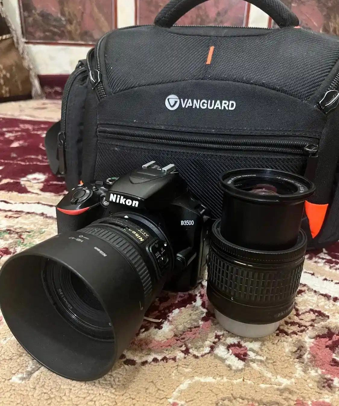 دوربین نیکون D3500 بسیار تمیز دست دو