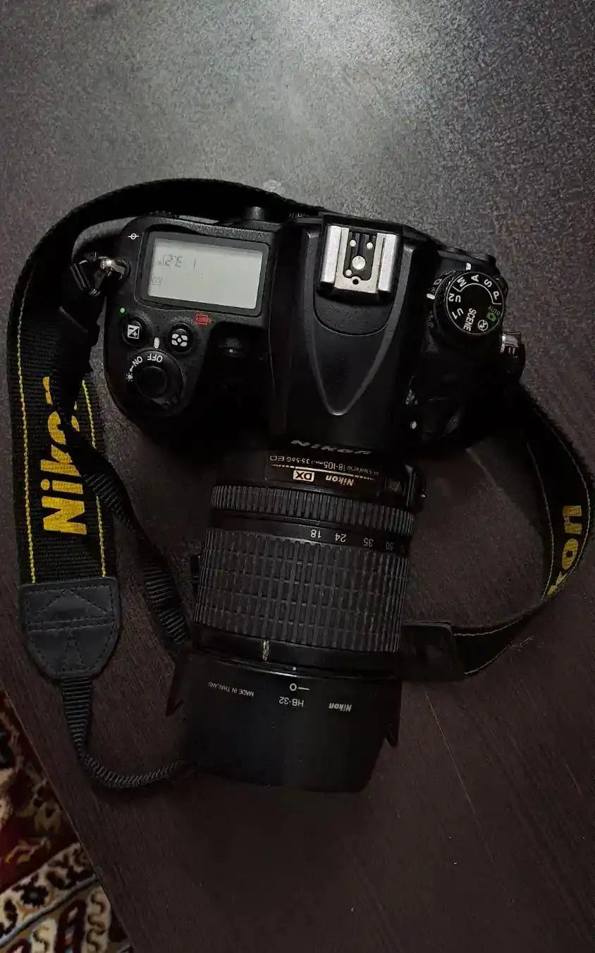 دوربین عکاسی نیکون دست دو