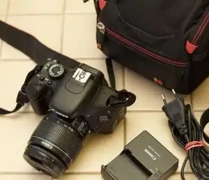 دوربین فوق العاده  Canon EOS 600D Kit 18-135mm IS دست دوم