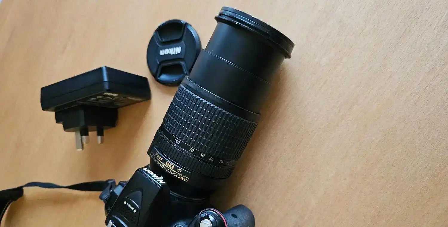 دوربین نیکون d5300 دست دو