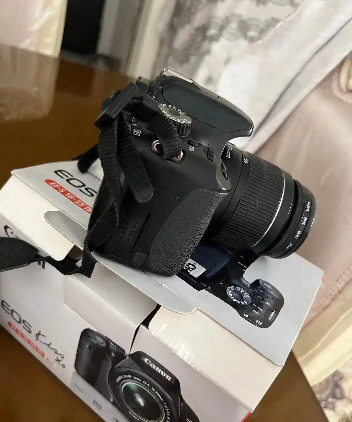 D550 کنون دست دو