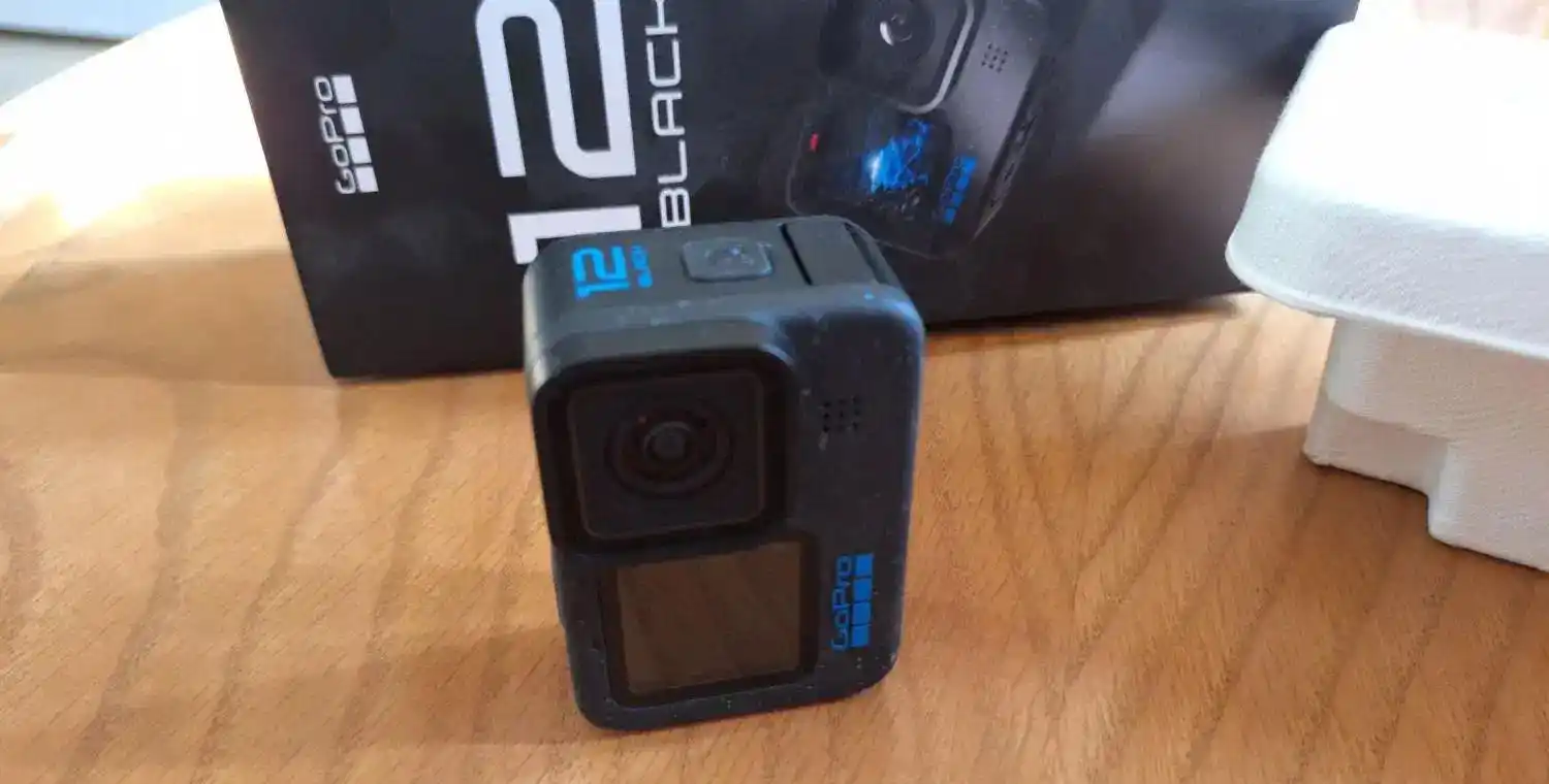 دوربین گوپرو ۱۲ بلک GoPro Hero 12 Black دست دو