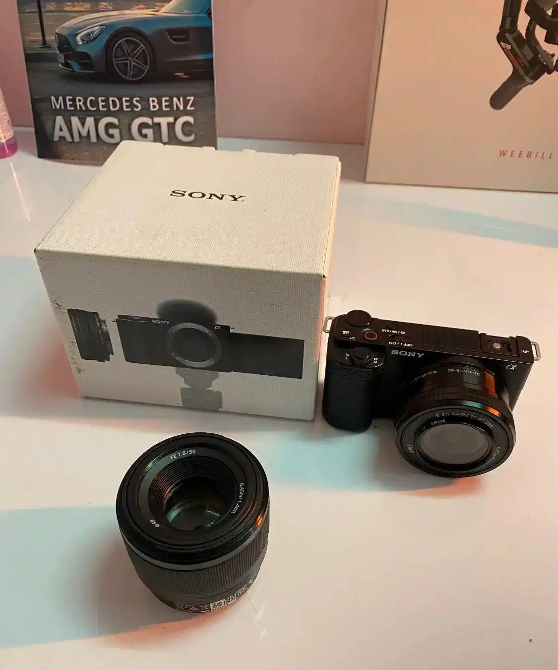 دوربین سونی zve10 باتری و لنز ۵۰ اضاف دست دو