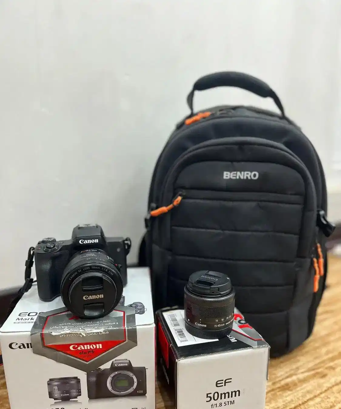 دوربین حرفه ایی canon m50 mark ii دست دو