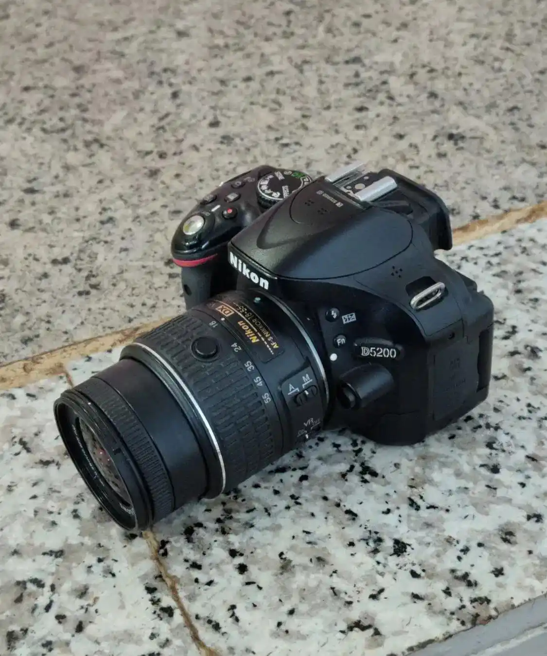 دوربین نیکون d5200 دست دو