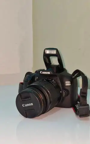 دوربین عکاسی کنون ۲۰۰۰d دست دوم