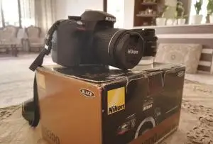 دوربین نیکون d3300 با لنز ۱۸-۵۵ دست دوم