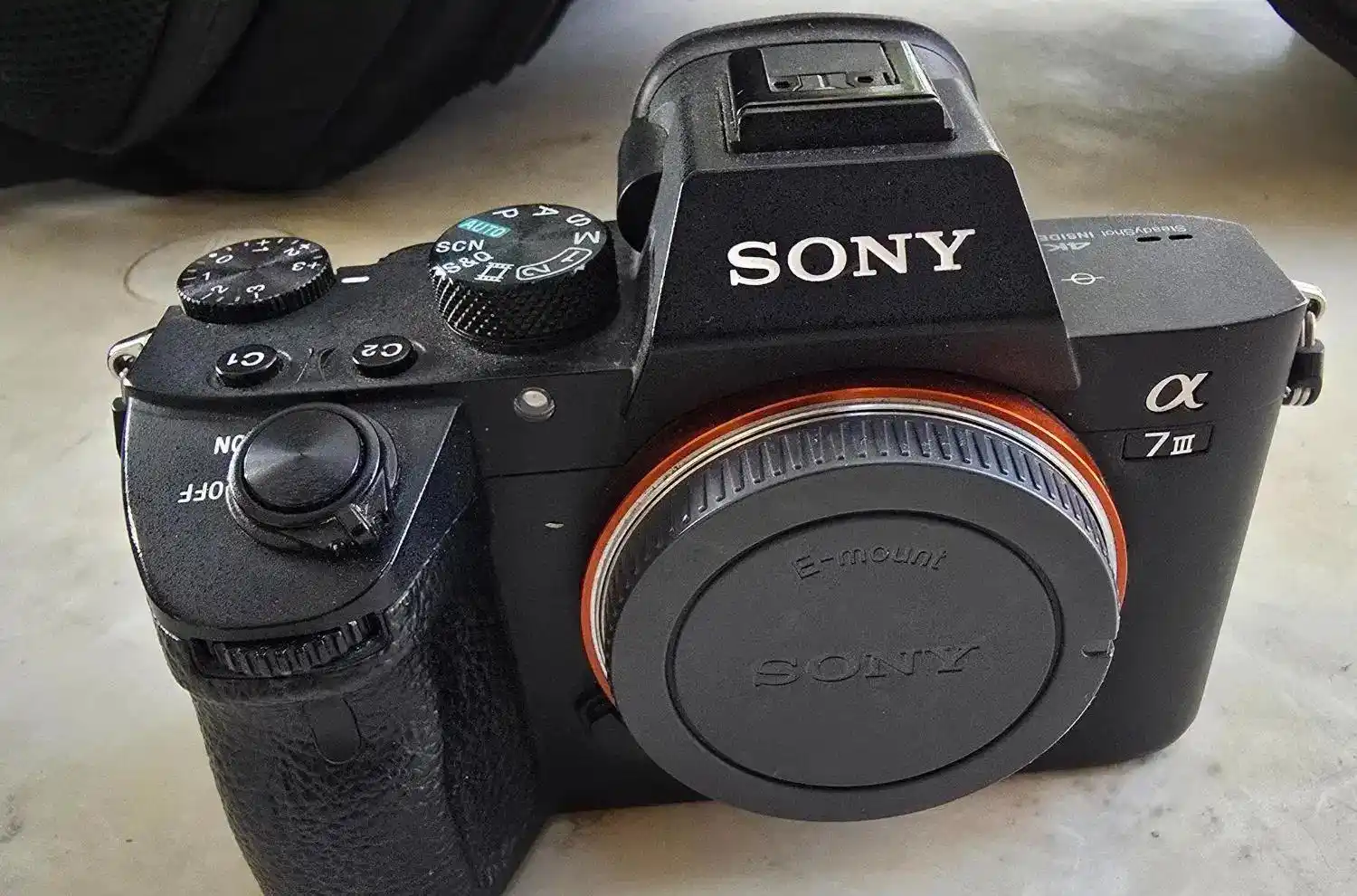 دوربین عکاسی سونی آلفا سون تری sony a7 iii دست دو