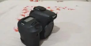 کنون 77d دست دوم