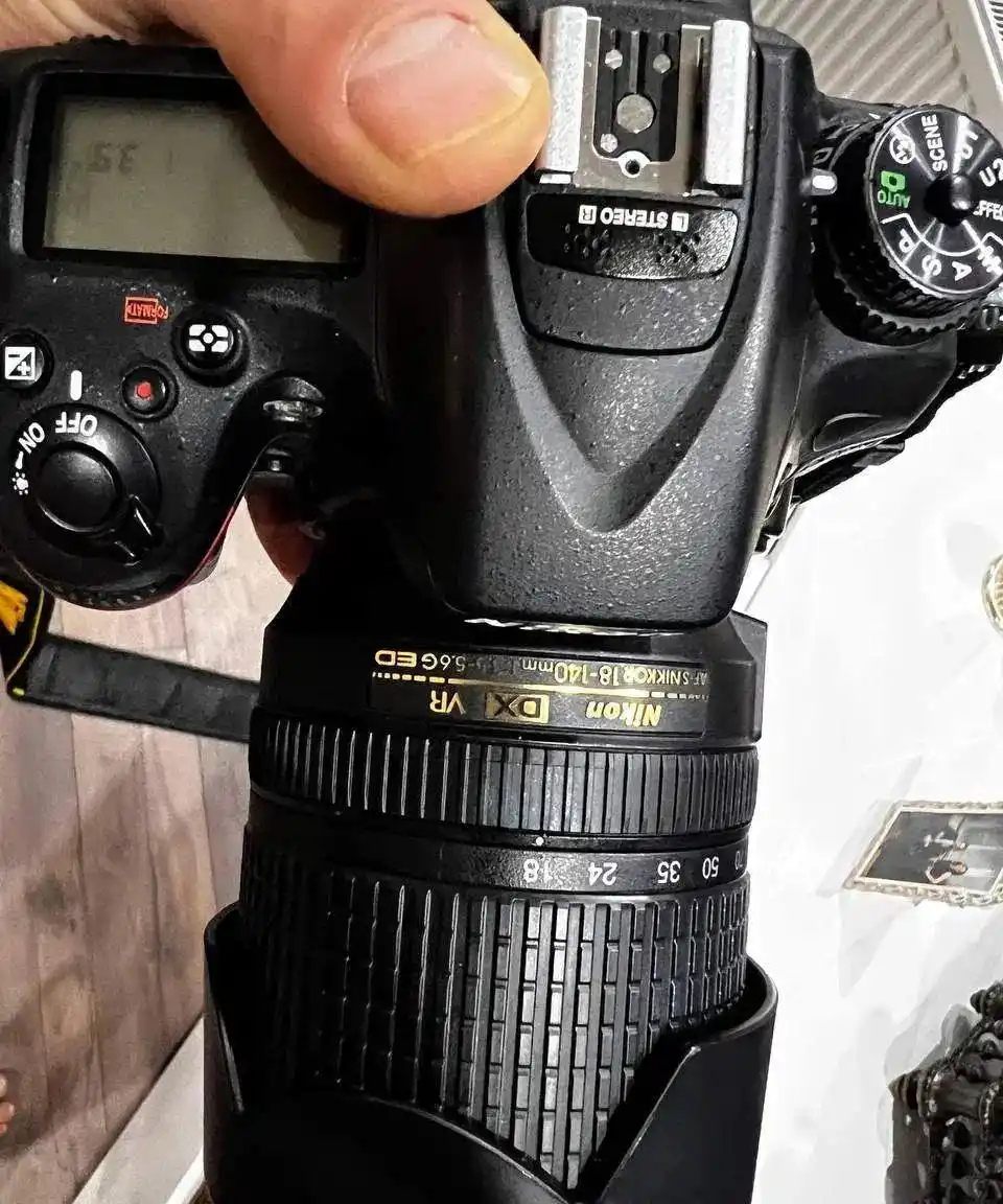 دوربین nikon D7100 18-140 دست دو