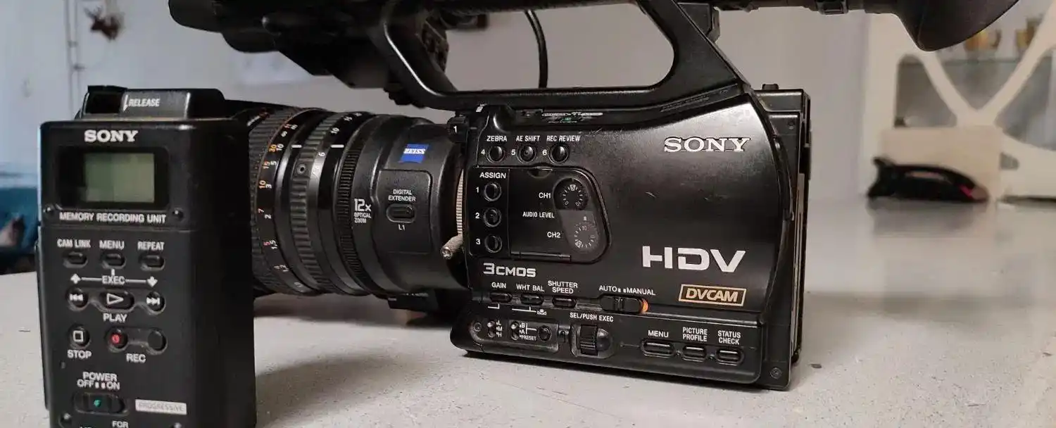 دوربین سونی z7 دست دو