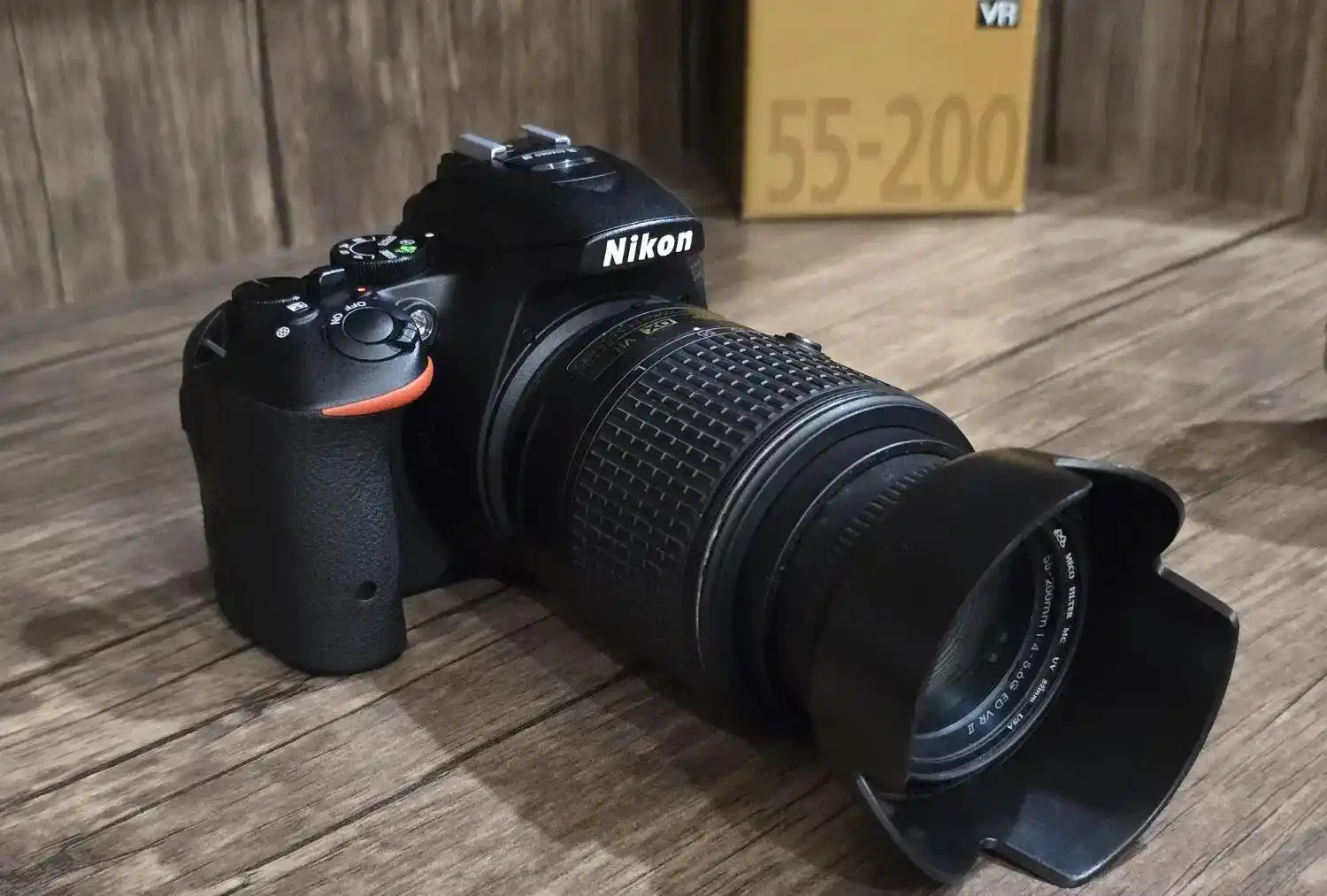 دوربین عکاسی نیکون Nikon D5500 دست دو