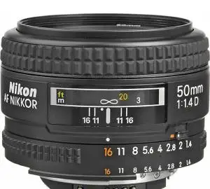 لنز نیکون 50mm دست دوم