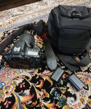 فروش دوربین عکاسی کانن ۹۰ دی دست دوم