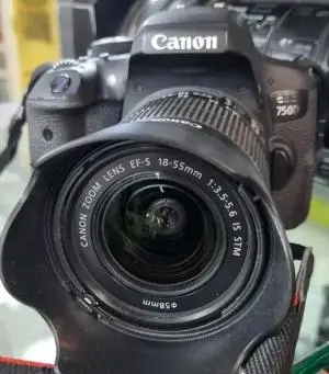 Canon 750d دست دوم