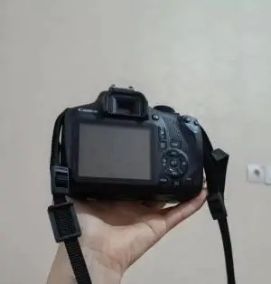 دوربین کنون 1300d دست دوم