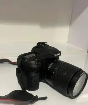 دوربین عکاسی دی ۶۰ دست دوم