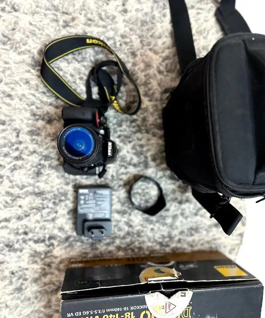 دوربین فیلمبرداری و عکاسیnikon دست دو