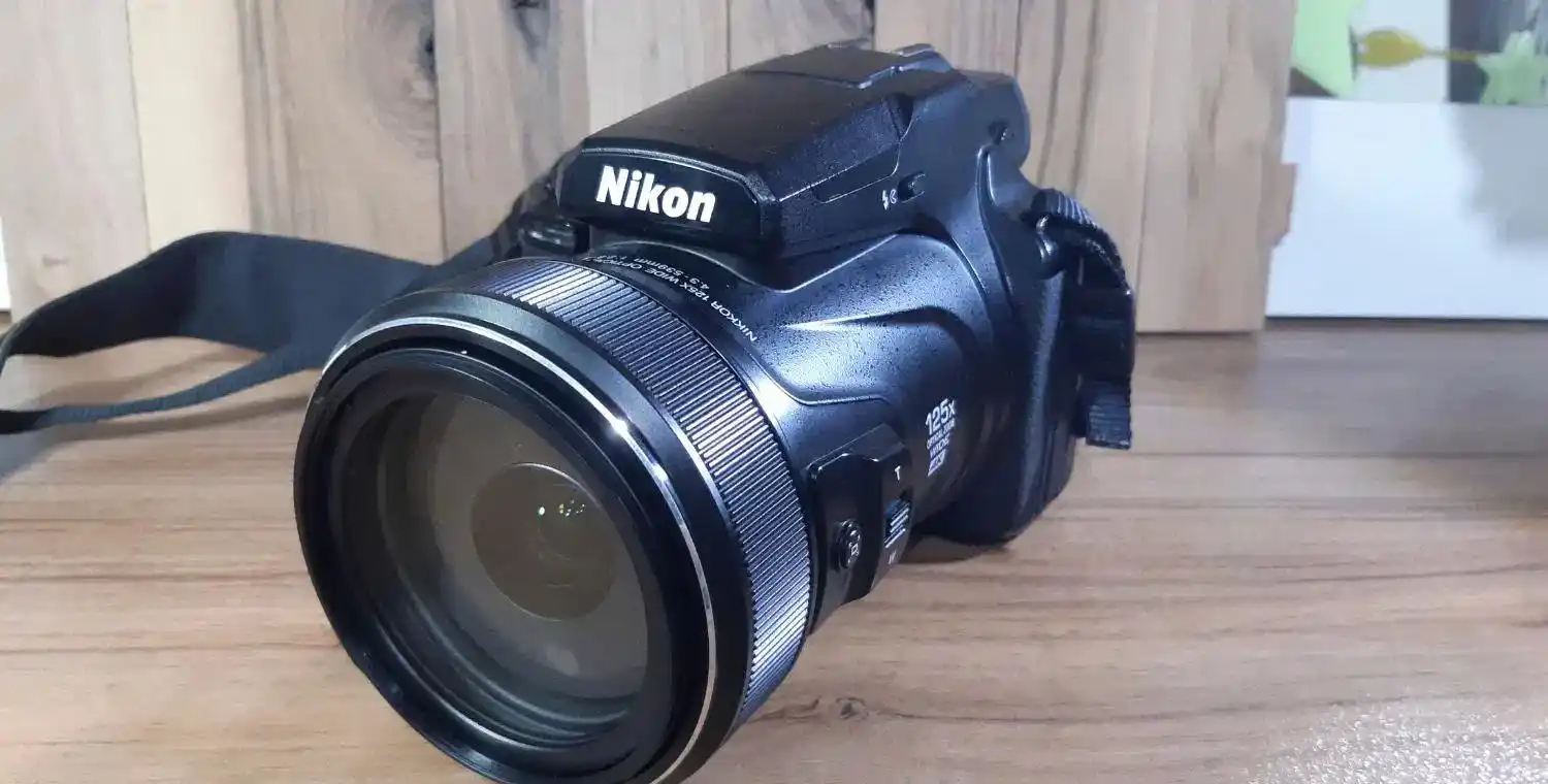 دوربین عکاسی Nikon p900 نیکون دست دو
