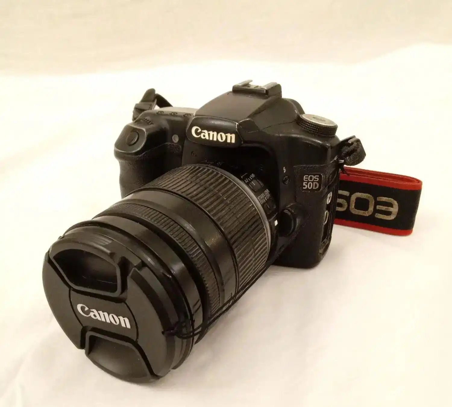دوربین Canon 50D با لنز 18-200 IS کاملا سالم دست دو