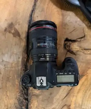 دوربین Canon 6d و لنز 50mm f 1.8 دست دوم