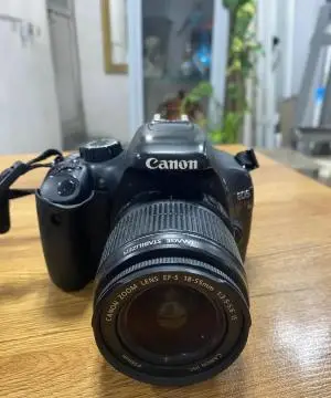 دوربین کانن مدل ۵۵۰ دی دست دوم