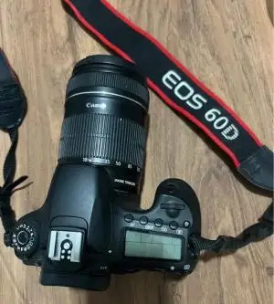 دوربین Canon 60D و لنز دست دوم