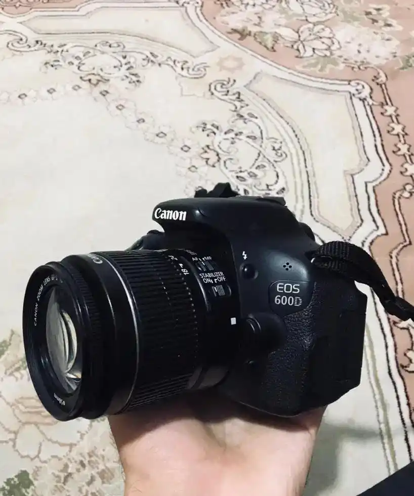 دوربین canon 600d دست دو