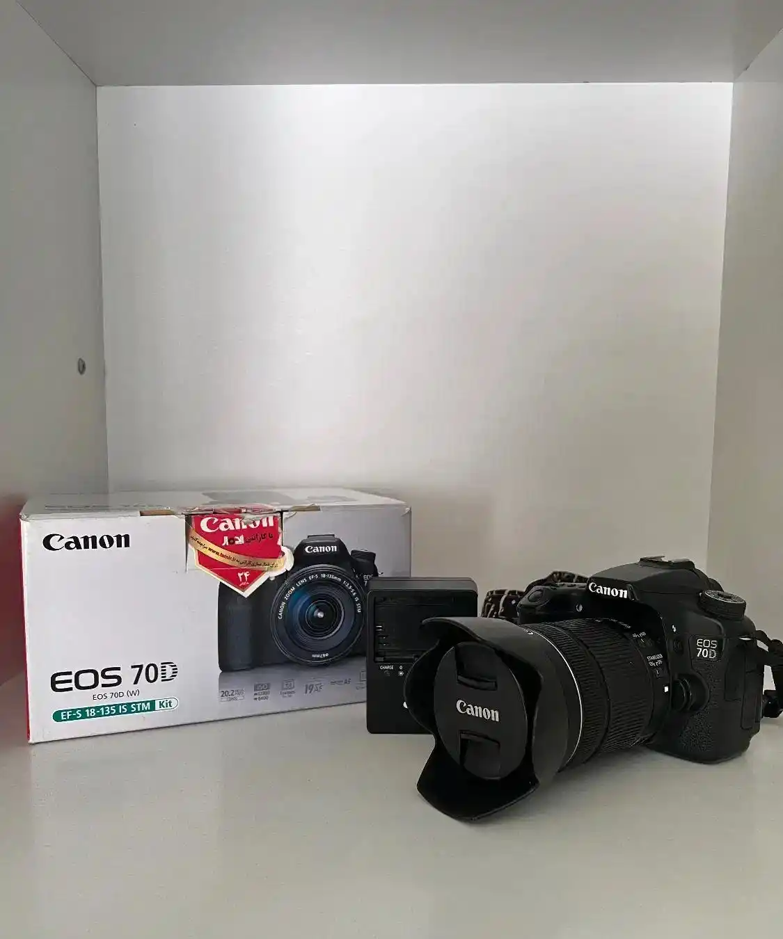 دوربین کانن 70D دست دو