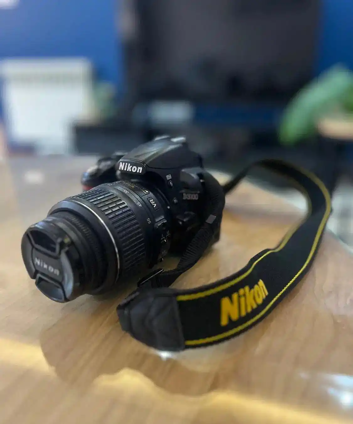 دوربین عکاسی D3100 نیکون دست دو