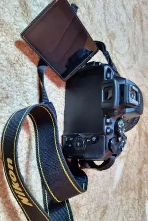 دوربین عکاسی نیکون d5600 دست دوم