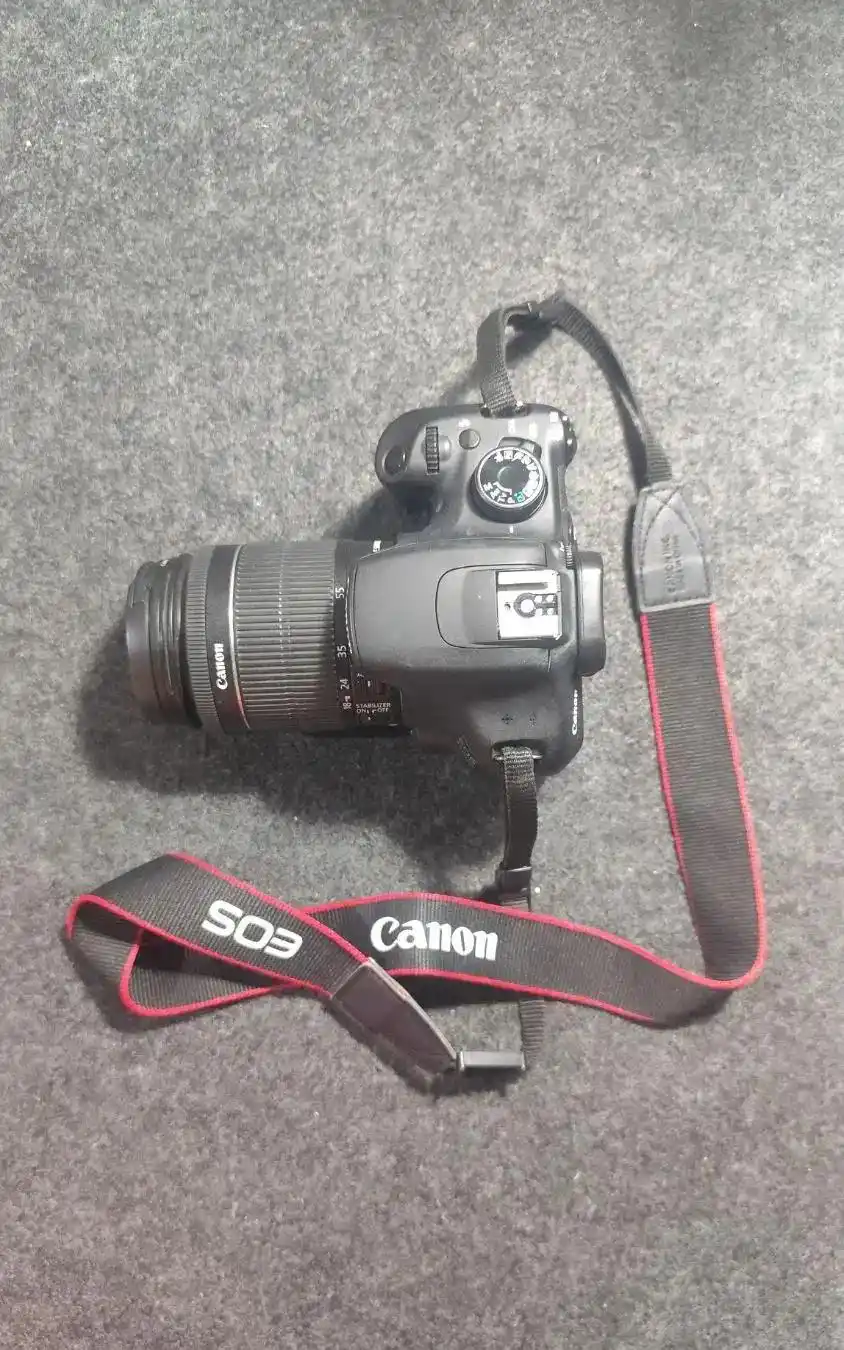 دوربین canon eos 1200D دست دو