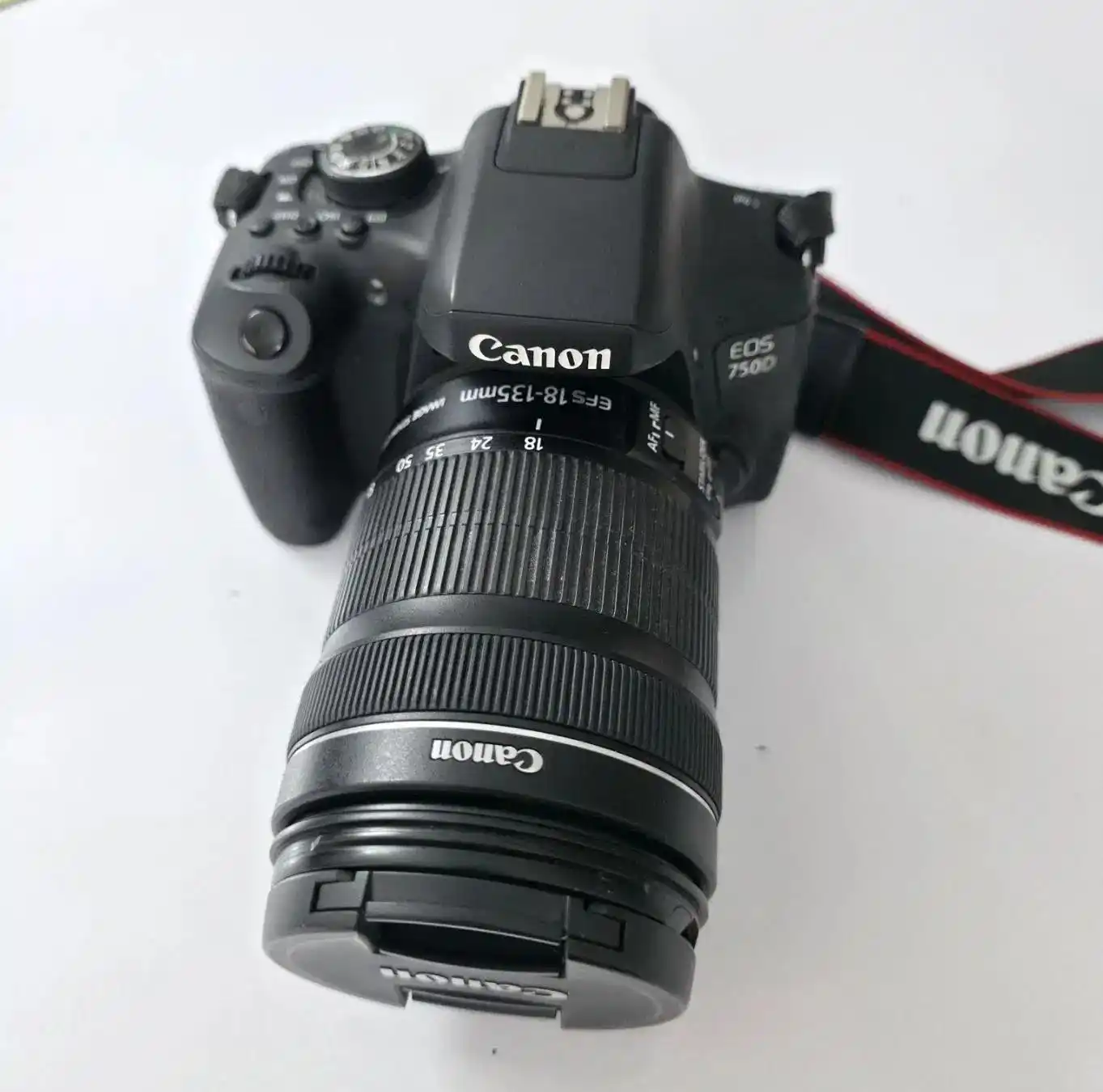 دوربین 750D دست دو