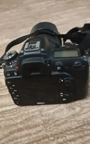 دوربین Nikon D7100 کم کار کرد+لنز 18-140 در حد نو دست دوم