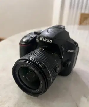 فروش دوربین Nikon D5300 با لنز 18-140 دست دوم