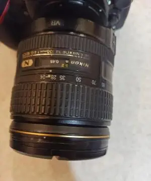 لنز زوم 24.120 به همراه لنز 50 فیکس  nikon f.1'8 دست دوم