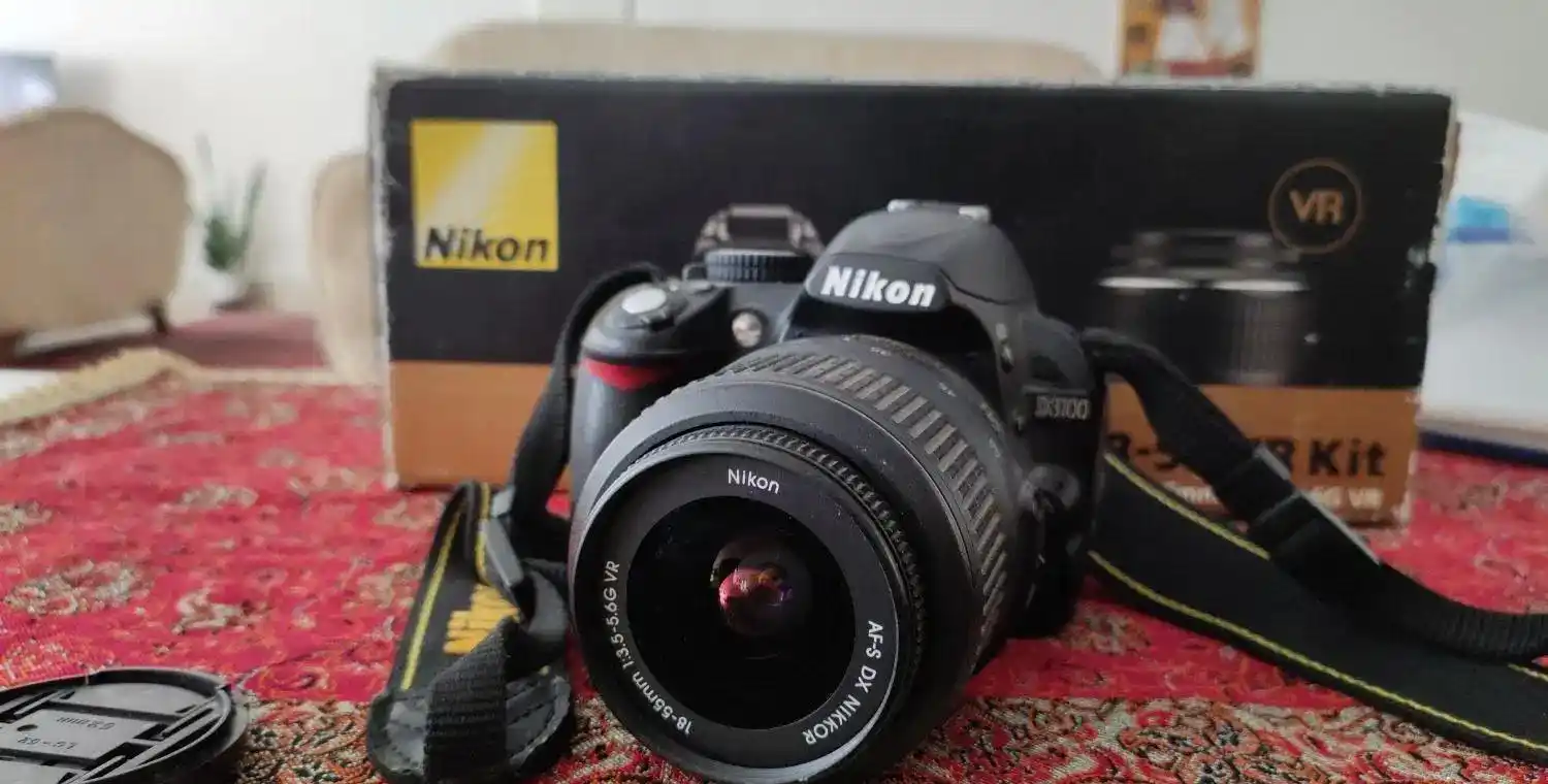 دوربین دیجیتال نیکون D3100 دست دو