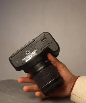 دوربین Canon 750d با لنز55-18 دست دوم