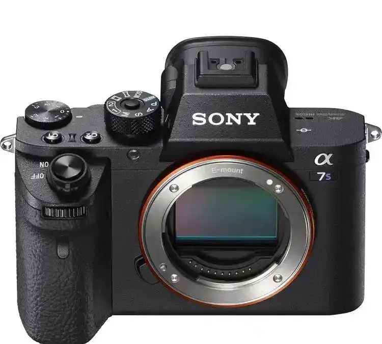 بادی دوربین سونی A7sll دست دو